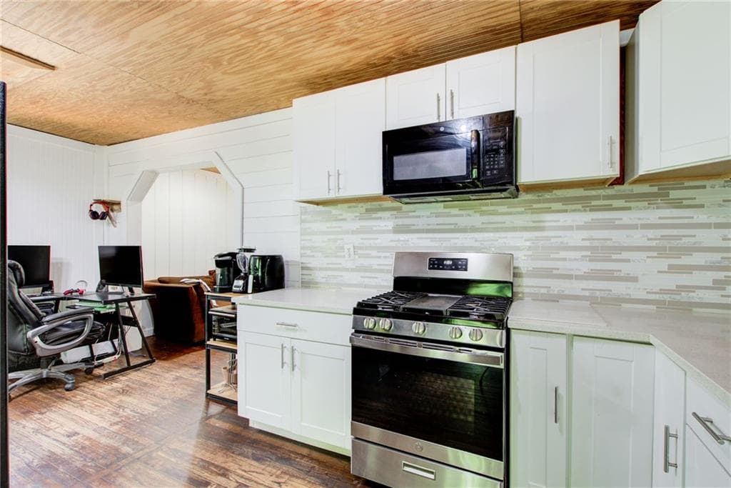 4 bedroom, 3 bathroom, 2,464 sq ft single family residence for sale at 8176 E HIGHWAY 5, Whitesburg, GA 30185 — photo 8