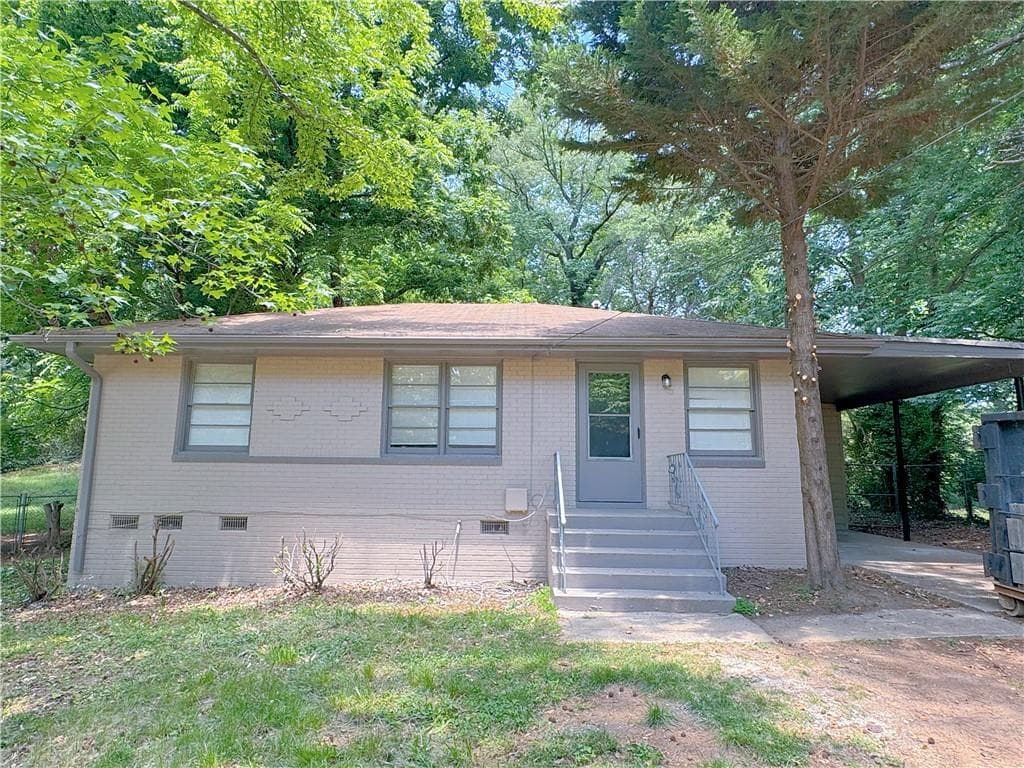3 bedroom, 2 bathroom, 1,100 sq ft single family residence for sale at 634 Currie Drive, Forest Park, GA 30297