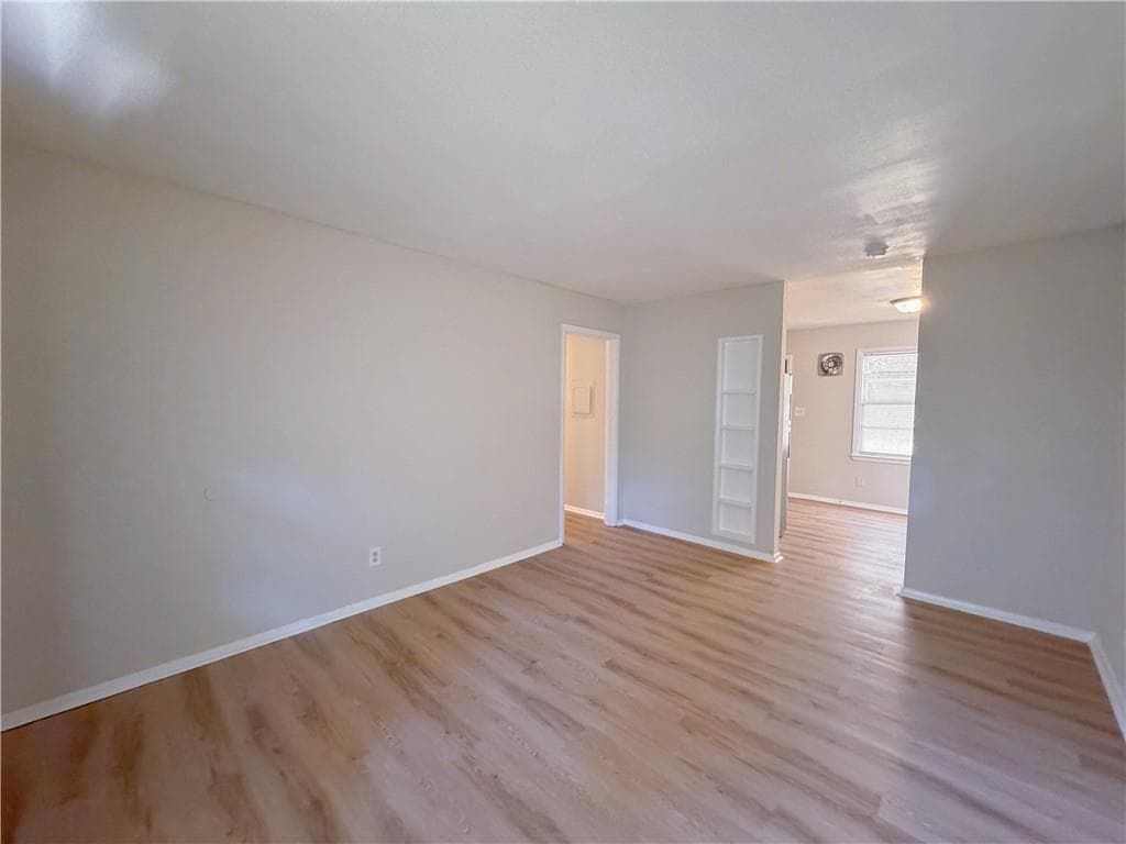 3 bedroom, 2 bathroom, 1,100 sq ft single family residence for sale at 634 Currie Drive, Forest Park, GA 30297 — photo 2