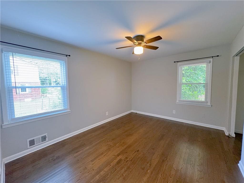 3 bedroom, 2 bathroom, 1,100 sq ft single family residence for sale at 634 Currie Drive, Forest Park, GA 30297 — photo 4