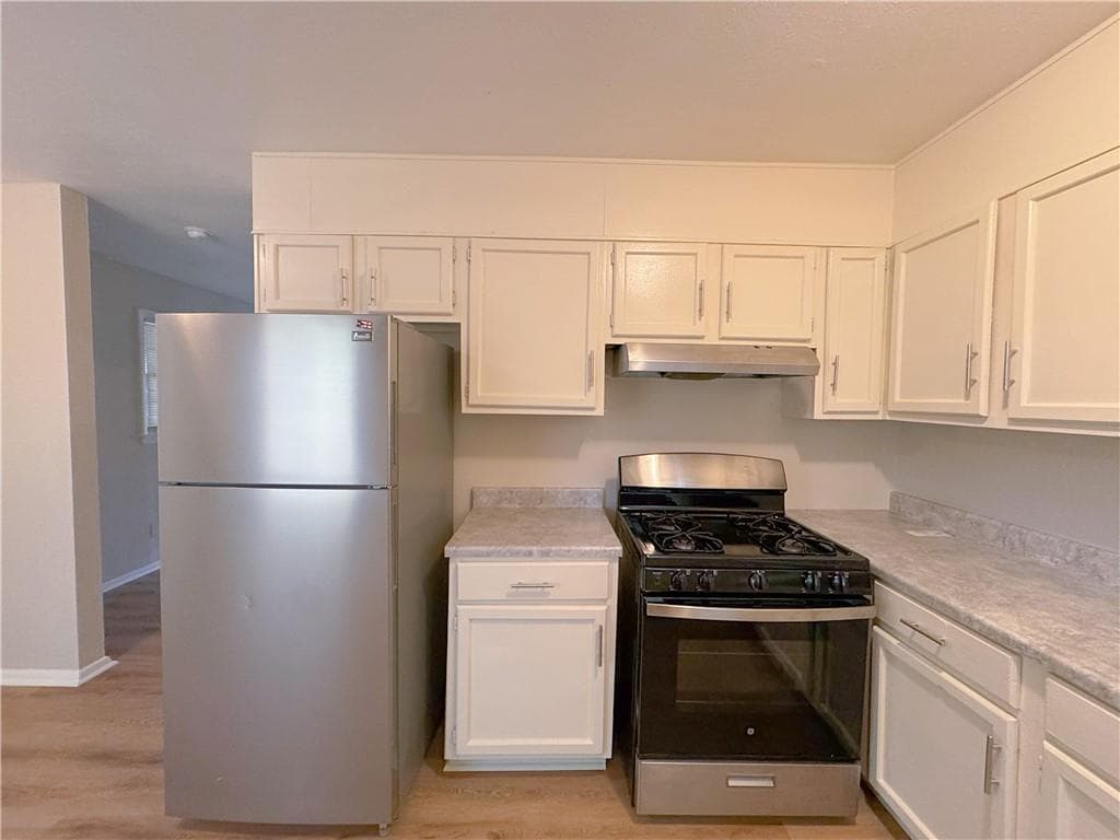 3 bedroom, 2 bathroom, 1,100 sq ft single family residence for sale at 634 Currie Drive, Forest Park, GA 30297 — photo 7