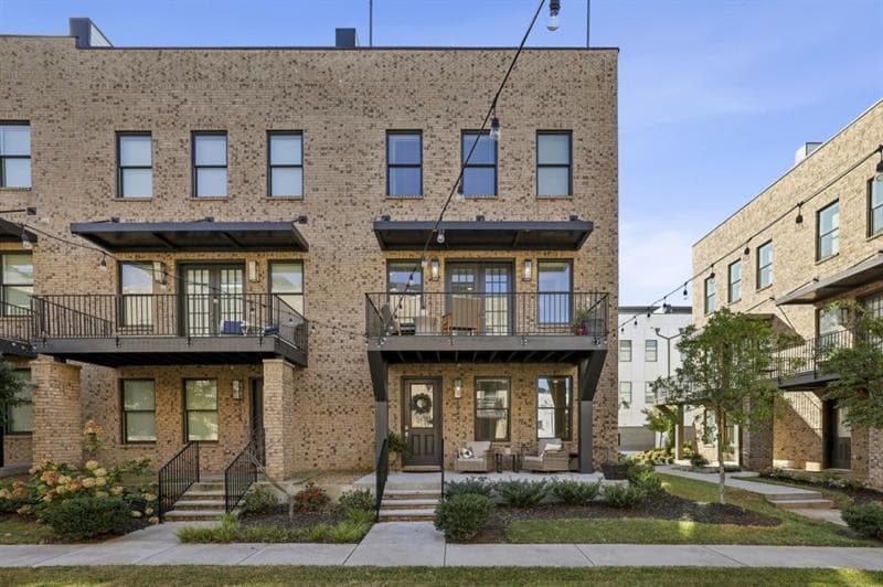 3 bedroom, 4 bathroom townhouse for rent at 1024A Robert Smalls Way, Atlanta, GA 30318 for $4,395 a month — photo 8