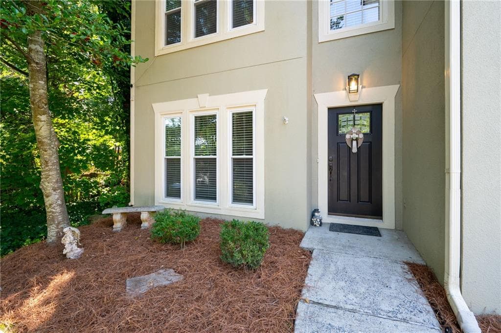 4 bedroom, 3 bathroom, 1,988 sq ft single family residence under contract at 502 Huntgate Road, Woodstock, GA 30189 — photo 3