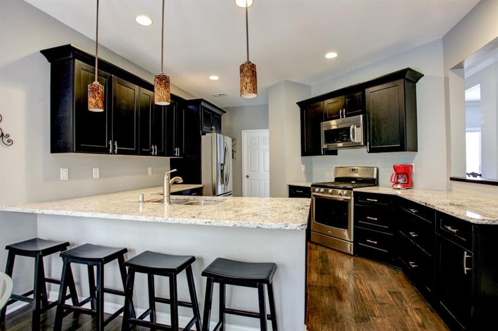 4 bedroom, 3 bathroom, 1,988 sq ft single family residence under contract at 502 Huntgate Road, Woodstock, GA 30189 — photo 10
