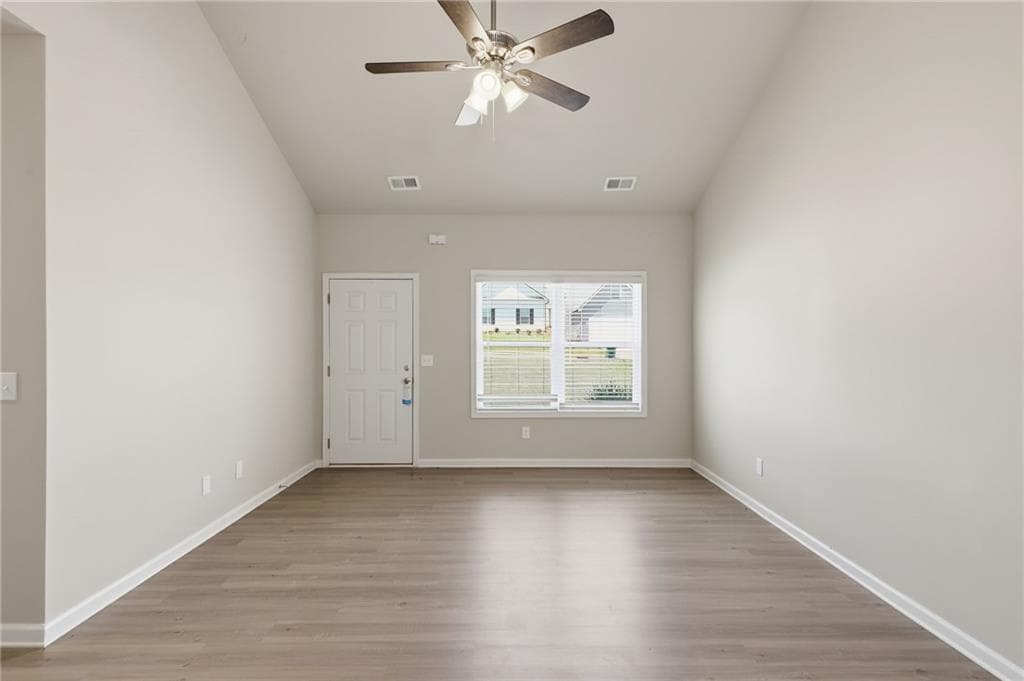 4 bedroom, 2 bathroom, 1,624 sq ft single family residence for sale at 119 Culver Street, Jackson, GA 30233 — photo 8