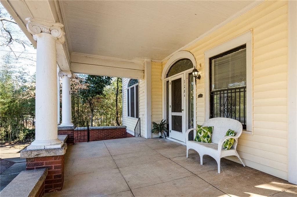 4 bedroom, 3 bathroom, 3,156 sq ft single family residence for sale at 120 S Candler Street, Decatur, GA 30030 — photo 6