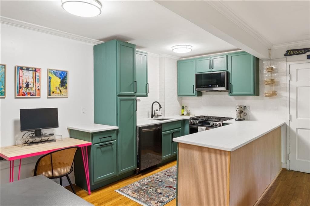 1 bedroom, 1 bathroom, 750 sq ft condominium under contract at 870 Glendale Terrace 3, Atlanta, GA 30308 — photo 3