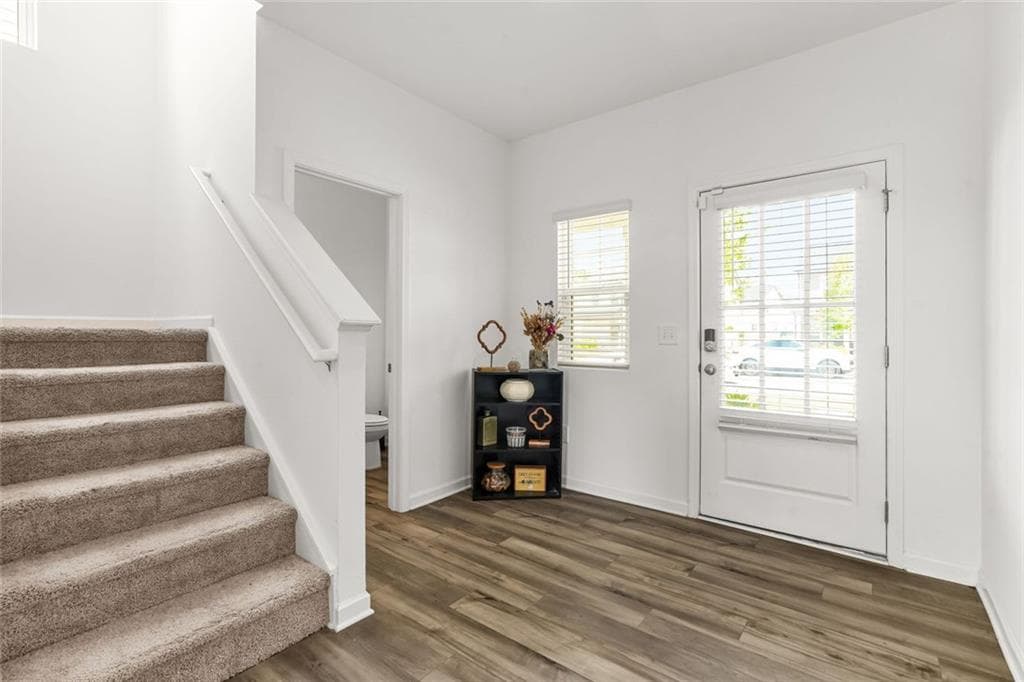 4 bedroom, 3 bathroom, 1,869 sq ft single family residence for sale at 2313 Hedgeview Road, Conyers, GA 30094 — photo 7