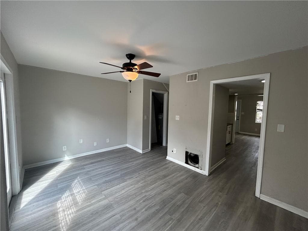 2 bedroom, 3 bathroom, 1,728 sq ft townhouse for sale at 2604 Campbellton Road H4, Atlanta, GA 30311 — photo 8