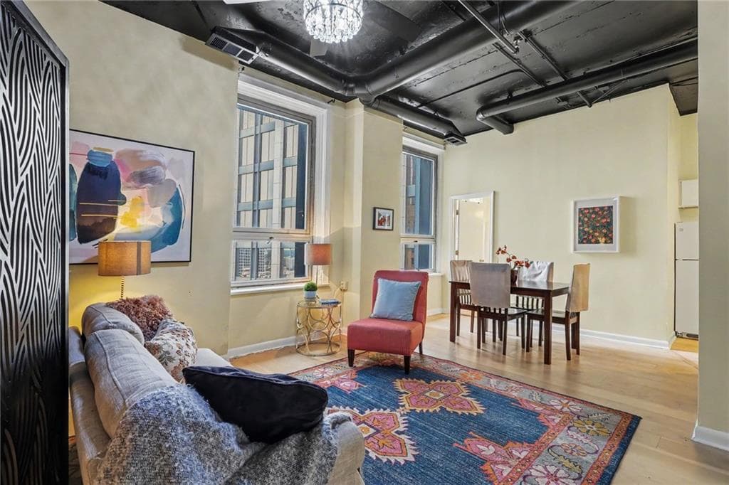 1 bedroom, 1 bathroom, 543 sq ft condominium for sale at 20 Marietta Street 13F, Atlanta, GA 30303 — photo 3