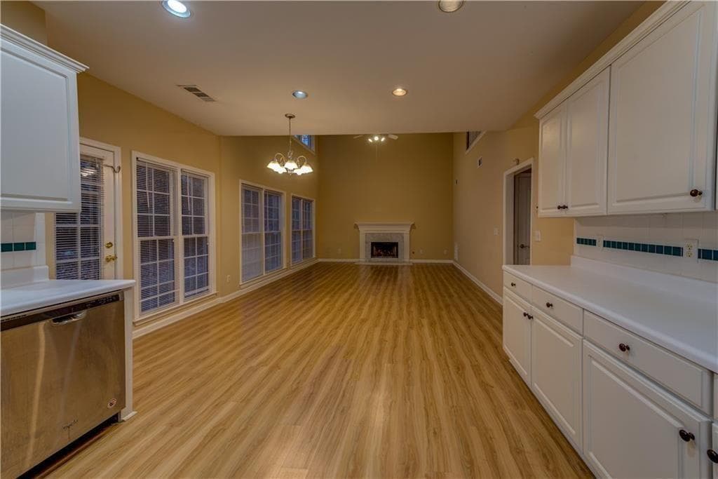 4 bedroom, 3 bathroom, 3,011 sq ft single family residence for rent at 1429 Oglethorpe Drive, Suwanee, GA 30024 for $2,600 a month — photo 7