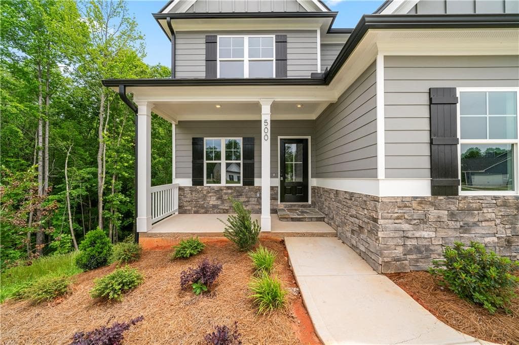 3 bedroom, 3 bathroom, 1,740 sq ft single family residence under contract at 500 BENSON MEADOWS Drive, Dallas, GA 30157 — photo 2