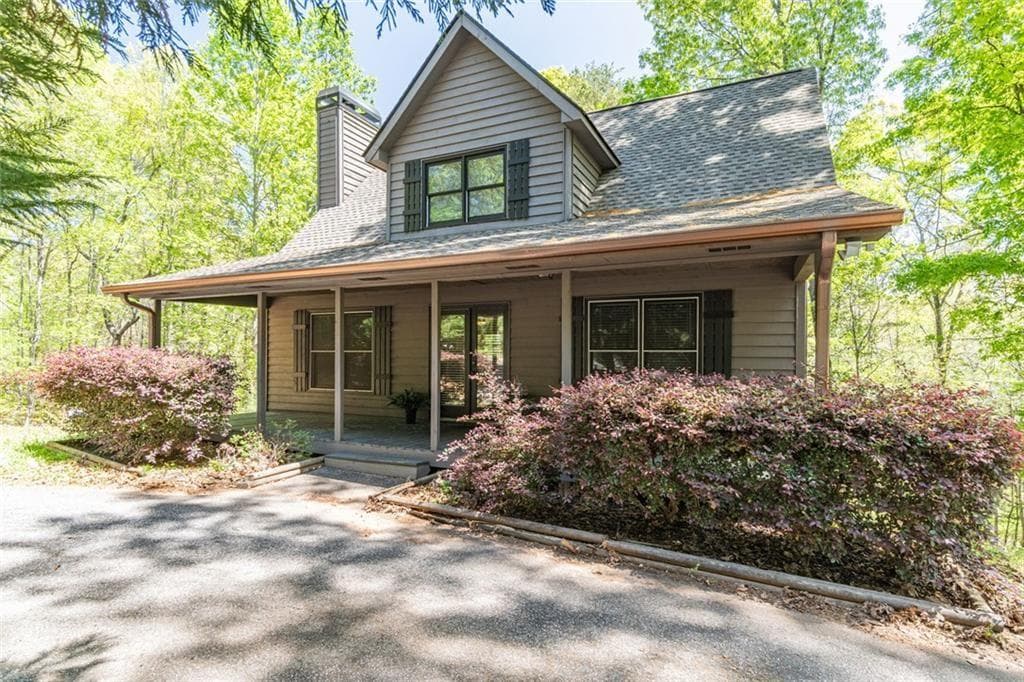 3 bedroom, 3 bathroom, 1,585 sq ft single family residence for sale at 505 River Flow Drive, Dahlonega, GA 30533 — photo 2