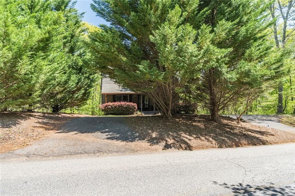 3 bedroom, 3 bathroom, 1,585 sq ft single family residence for sale at 505 River Flow Drive, Dahlonega, GA 30533 — photo 8