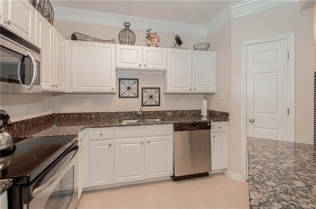 1 bedroom, 1 bathroom, 845 sq ft condominium for rent at 1850 Cotillion Drive 1319, Atlanta, GA 30338 for $1,600 a month — photo 3
