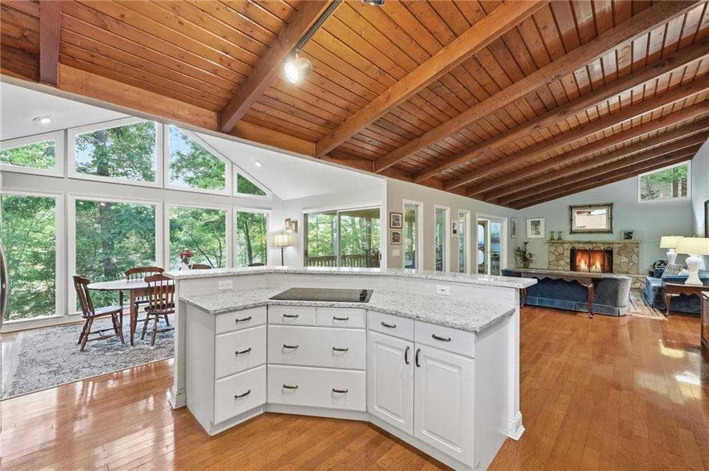 3 bedroom, 4 bathroom, 3,832 sq ft single family residence under contract at 7835 Chinquapin Lane, Cumming, GA 30041 — photo 3
