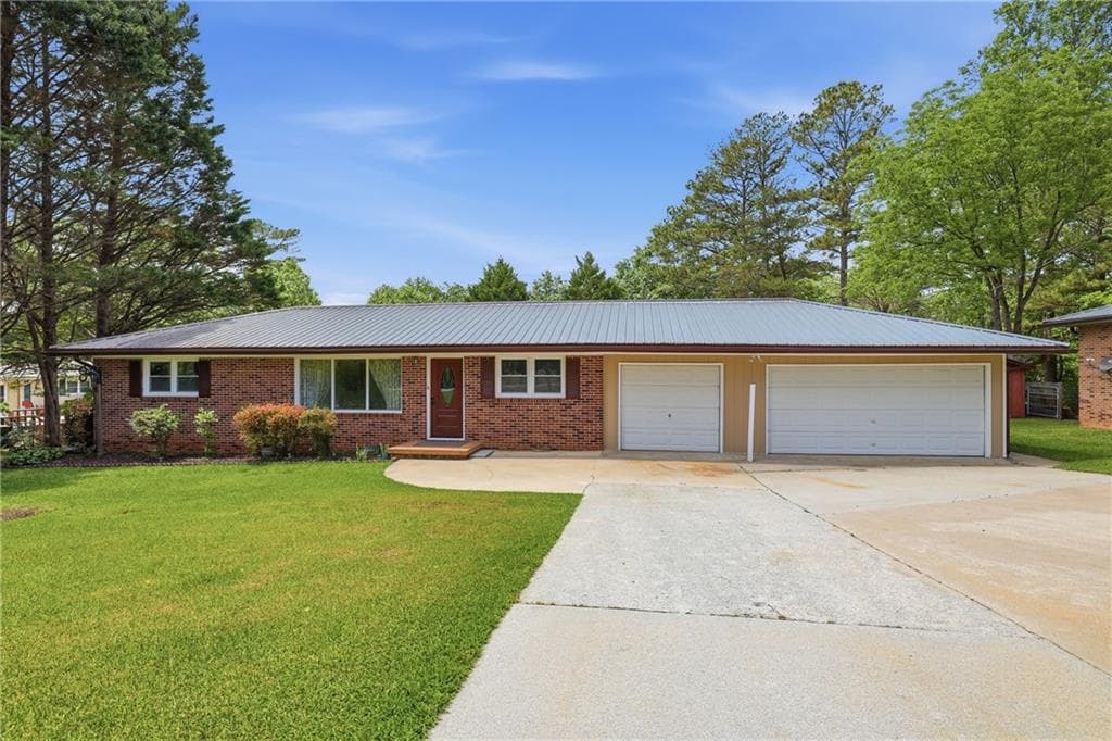 1226 Skyline Drive, Toccoa, GA 30577 — most recent listing photo