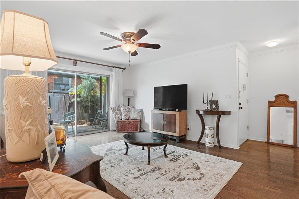 1 bedroom, 1 bathroom, 797 sq ft condominium for sale at 6851 Roswell Road B3, Atlanta, GA 30328 — photo 5