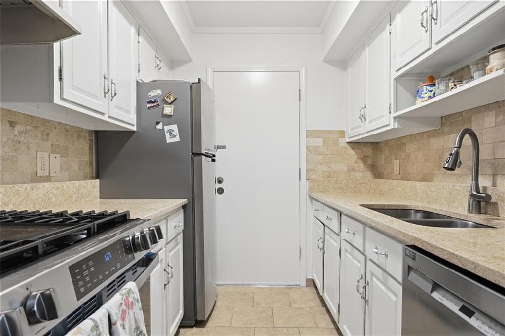 1 bedroom, 1 bathroom, 797 sq ft condominium for sale at 6851 Roswell Road B3, Atlanta, GA 30328 — photo 7