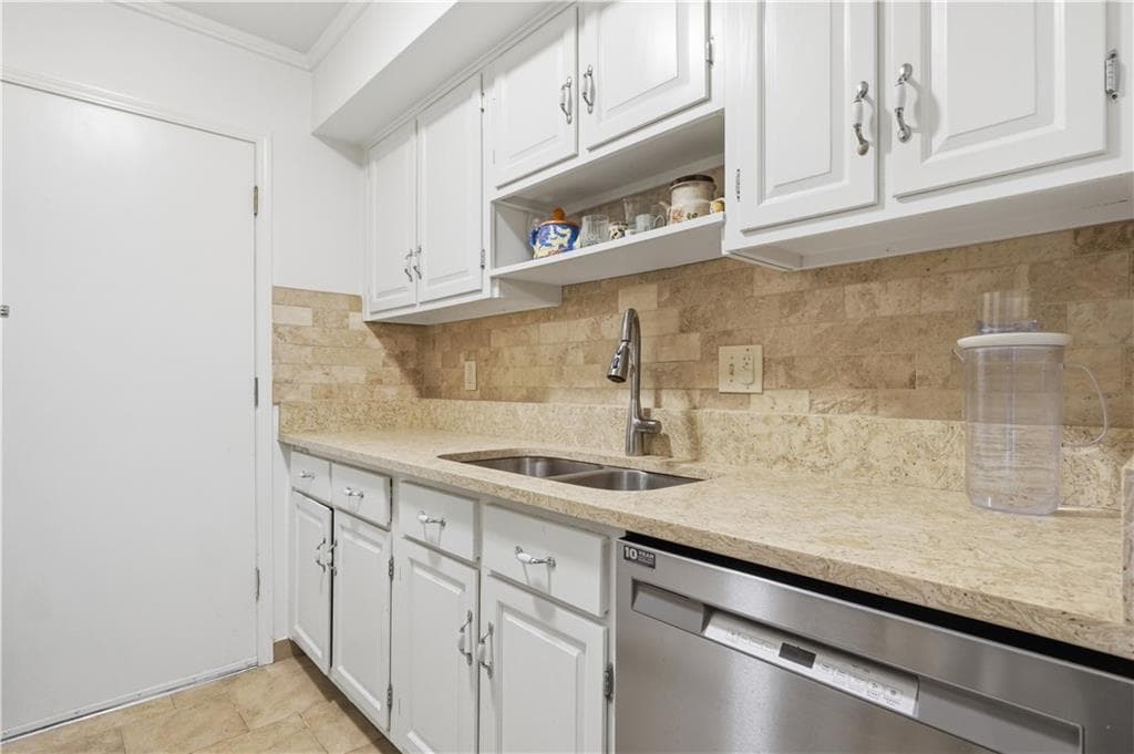1 bedroom, 1 bathroom, 797 sq ft condominium for sale at 6851 Roswell Road B3, Atlanta, GA 30328 — photo 9