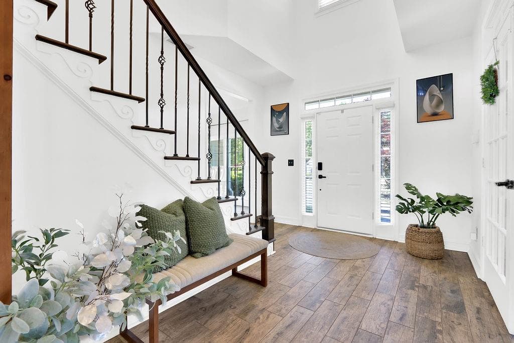 5 bedroom, 4 bathroom, 3,464 sq ft single family residence for sale at 704 Highland Ridge Pointe, Lawrenceville, GA 30045 — photo 2