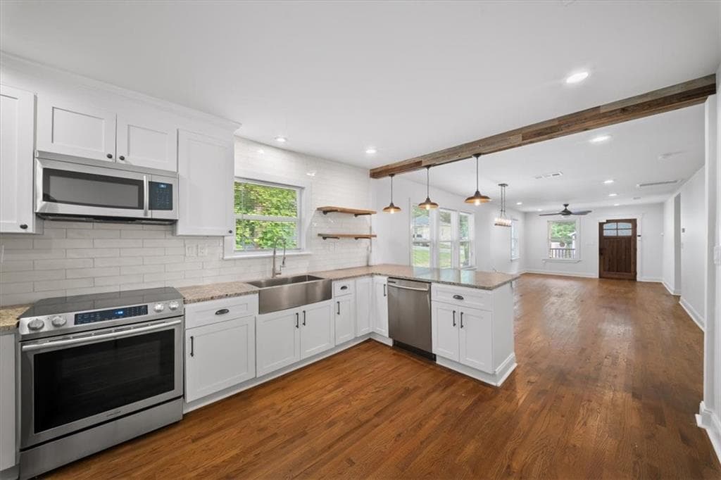 3 bedroom, 2 bathroom, 1,390 sq ft single family residence for rent at 1060 Regent Street, Atlanta, GA 30310 for $2,200 a month — photo 3