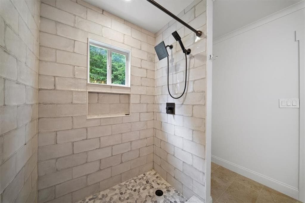 3 bedroom, 2 bathroom, 1,390 sq ft single family residence for rent at 1060 Regent Street, Atlanta, GA 30310 for $2,200 a month — photo 5