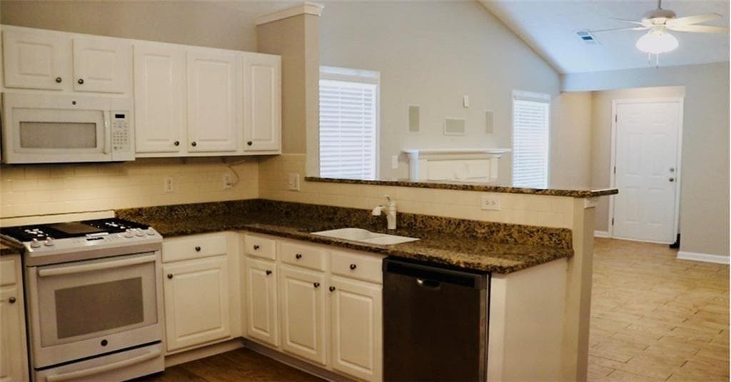 3 bedroom, 2 bathroom single family residence for rent at 1091 Pine Acre Drive, Sugar Hill, GA 30518 for $2,500 a month — photo 2