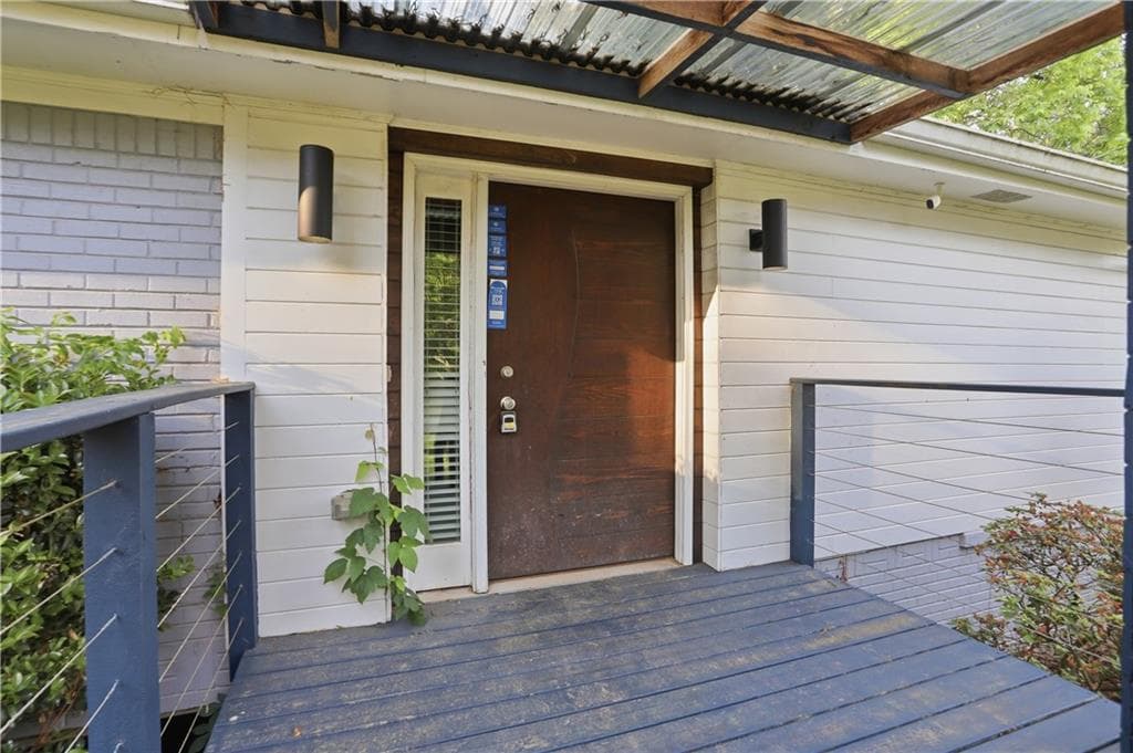 3 bedroom, 3 bathroom, 2,856 sq ft single family residence under contract at 1985 Capri Drive, Decatur, GA 30032 — photo 9