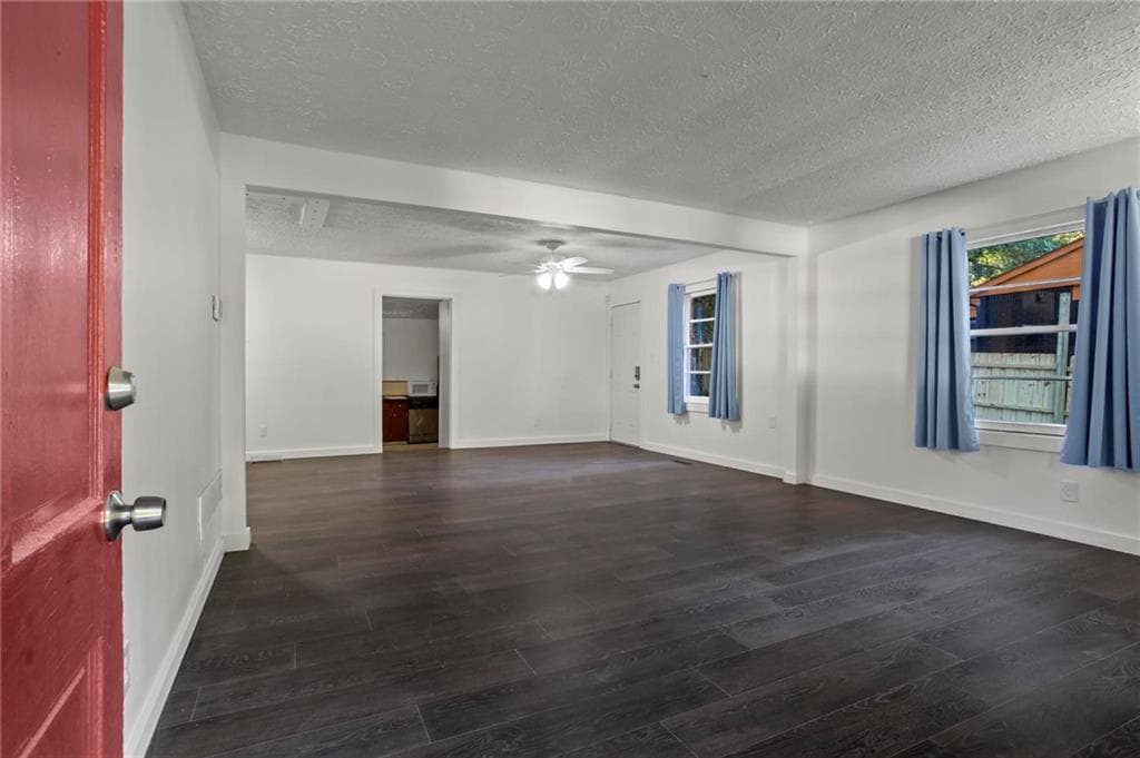 4 bedroom, 2 bathroom, 1,638 sq ft single family residence for rent at 317 Argus Circle, Atlanta, GA 30331 for $1,750 a month — photo 4