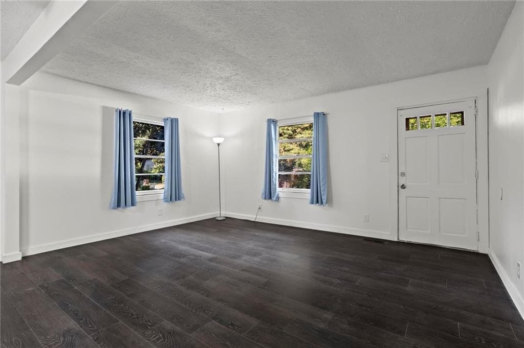 4 bedroom, 2 bathroom, 1,638 sq ft single family residence for rent at 317 Argus Circle, Atlanta, GA 30331 for $1,750 a month — photo 5