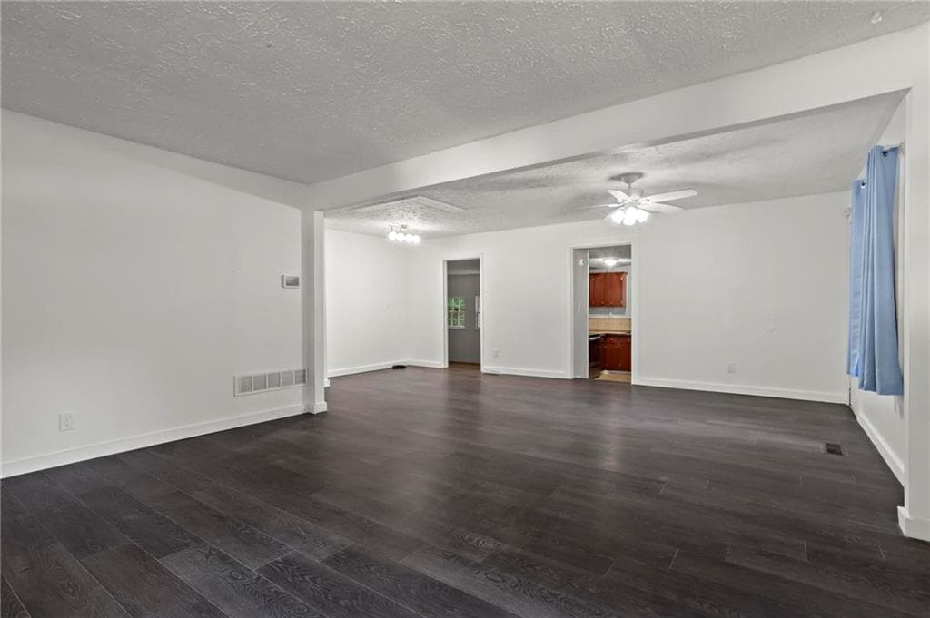 4 bedroom, 2 bathroom, 1,638 sq ft single family residence for rent at 317 Argus Circle, Atlanta, GA 30331 for $1,750 a month — photo 6