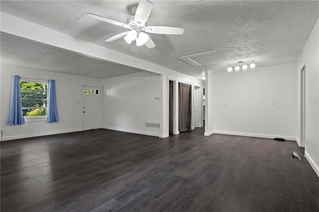 4 bedroom, 2 bathroom, 1,638 sq ft single family residence for rent at 317 Argus Circle, Atlanta, GA 30331 for $1,750 a month — photo 9