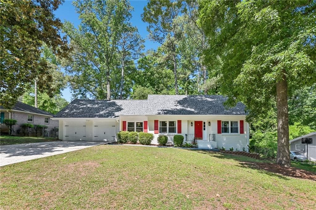 889 Valley Creek Drive, Stone Mountain, GA 30083 — most recent listing photo