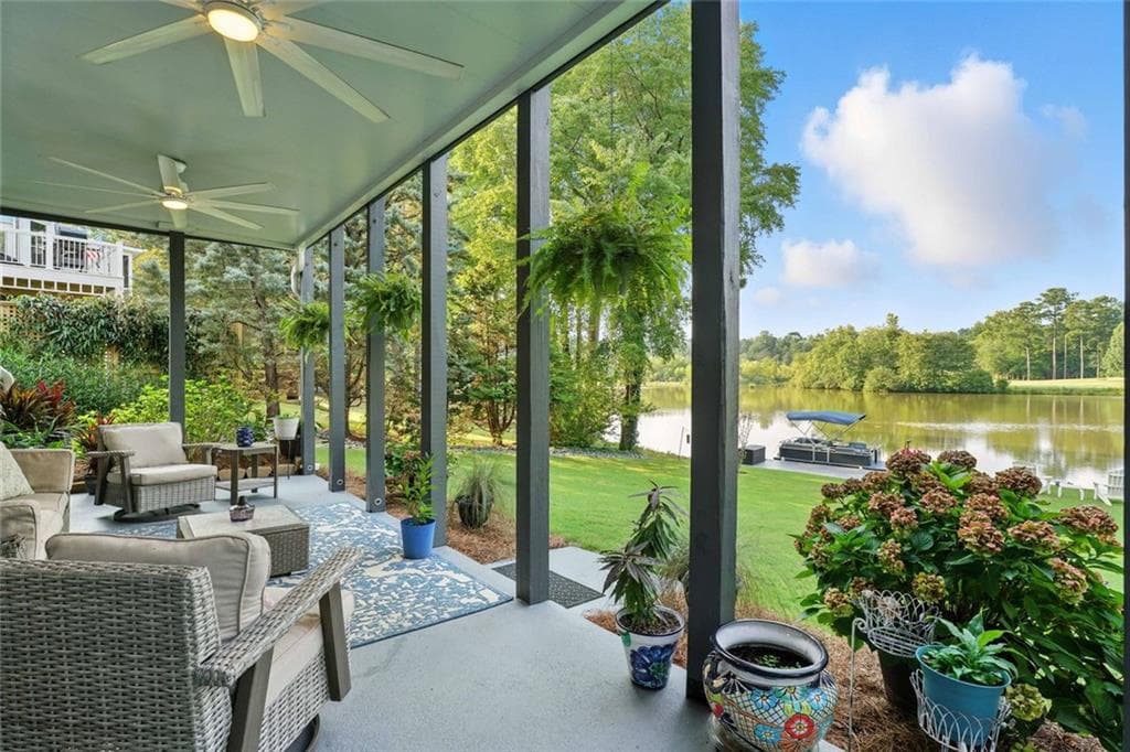 5 bedroom, 4 bathroom, 4,575 sq ft single family residence for sale at 3012 Catamaran Cove, Villa Rica, GA 30180 — photo 5