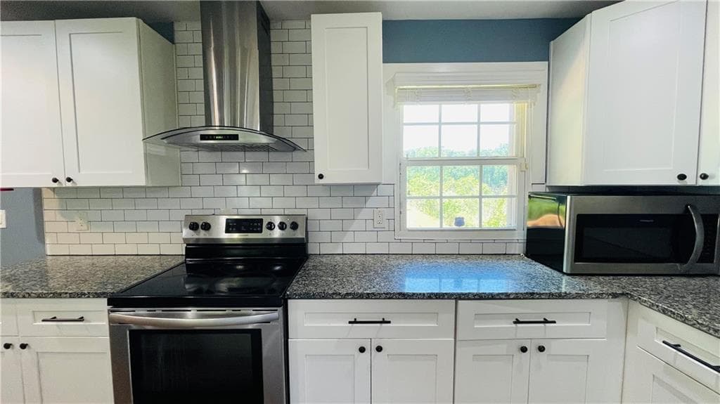 4 bedroom, 3 bathroom, 1,800 sq ft single family residence for sale at 656 Cedar Avenue, Atlanta, GA 30318 — photo 6