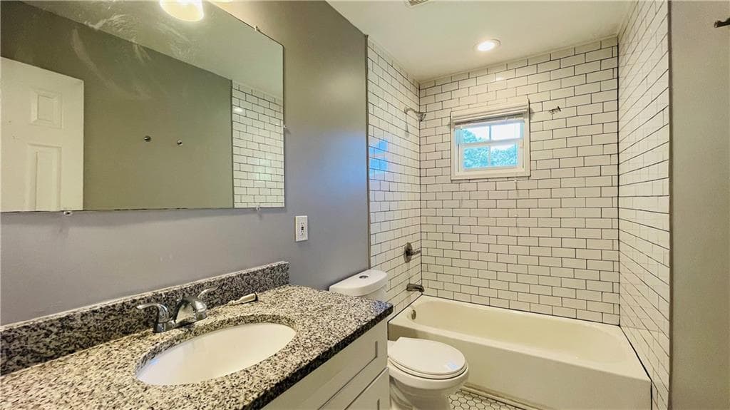 4 bedroom, 3 bathroom, 1,800 sq ft single family residence for sale at 656 Cedar Avenue, Atlanta, GA 30318 — photo 9