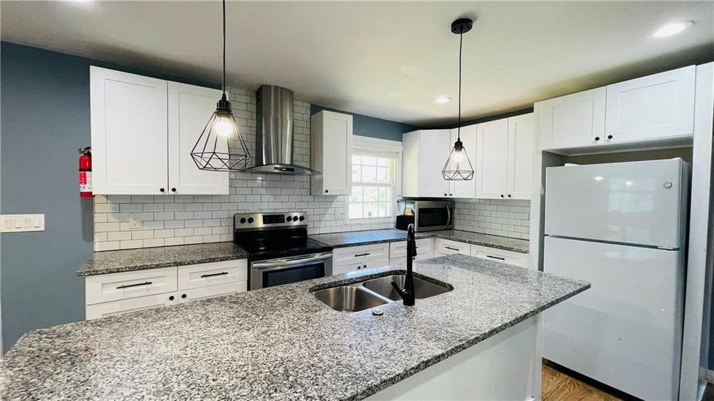 4 bedroom, 3 bathroom, 1,800 sq ft single family residence for sale at 656 Cedar Avenue, Atlanta, GA 30318 — photo 5