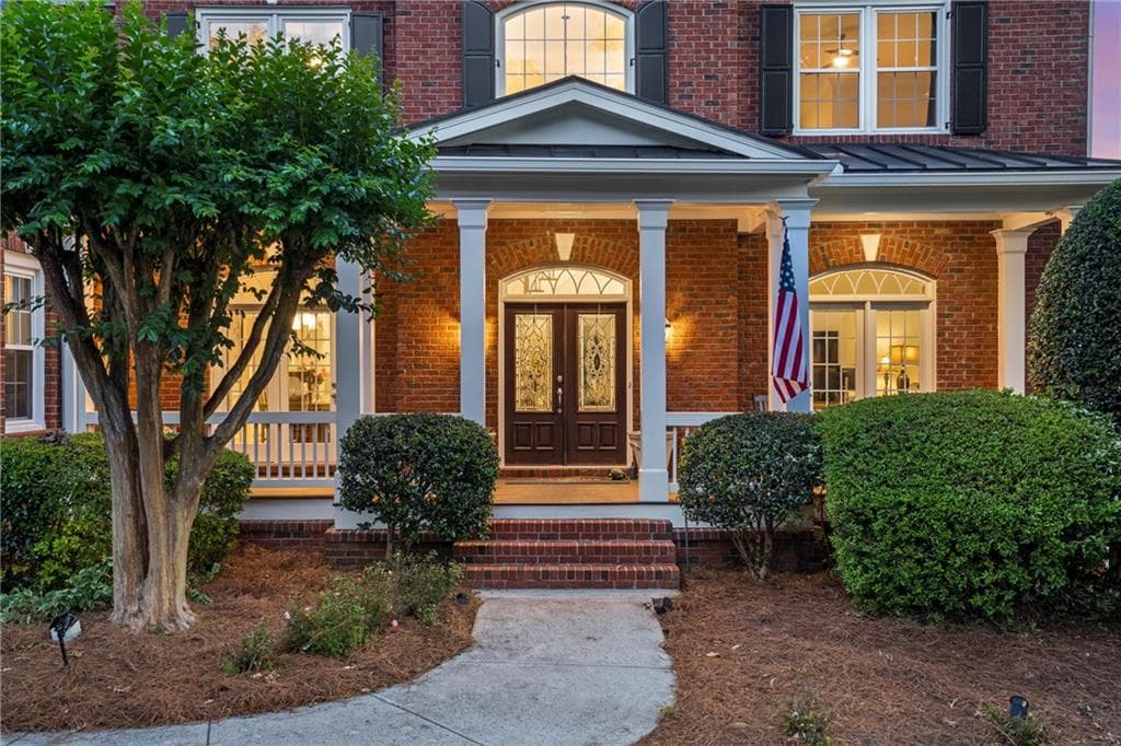 5 bedroom, 6 bathroom, 6,484 sq ft single family residence for sale at 805 Lake Mist Cove, Alpharetta, GA 30004 — photo 4