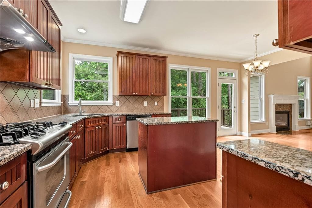 7 bedroom, 4 bathroom, 2,877 sq ft single family residence for sale at 2631 Village Chase Drive, Duluth, GA 30096 — photo 8