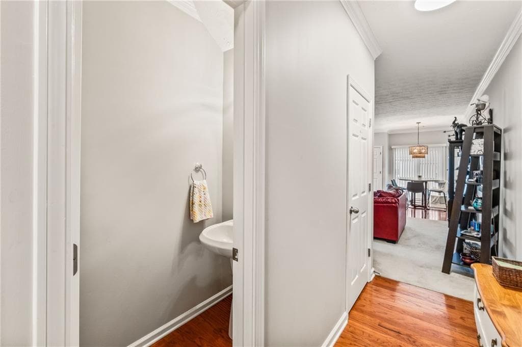 3 bedroom, 3 bathroom, 1,740 sq ft townhouse for sale at 4830 Zephyr Cove Place, Flowery Branch, GA 30542 — photo 5