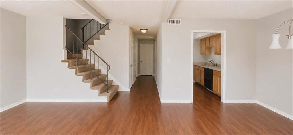 3 bedroom, 3 bathroom, 1,414 sq ft condominium for sale at 673 Garden Walk Drive, Stone Mountain, GA 30083 — photo 8