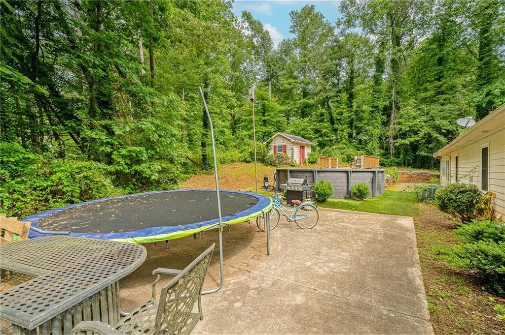 4 bedroom, 2 bathroom, 2,458 sq ft single family residence for sale at 2920 Ridge Court, Cumming, GA 30041 — photo 3