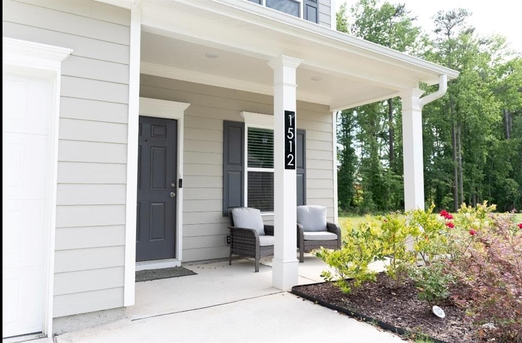 4 bedroom, 3 bathroom, 2,053 sq ft single family residence for sale at 1512 Cragston Drive, Winder, GA 30680 — photo 6