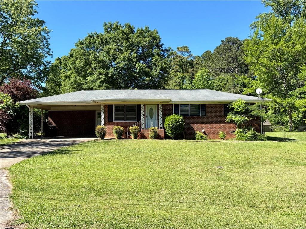 3 bedroom, 2 bathroom, 1,170 sq ft single family residence sold at 3950 Hubert Drive, Powder Springs, GA 30127
