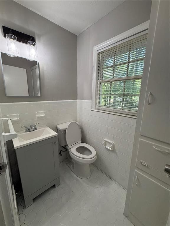 4 bedroom, 2 bathroom, 1,715 sq ft single family residence for sale at 2120 Milano Drive, Columbus, GA 31903 — photo 8