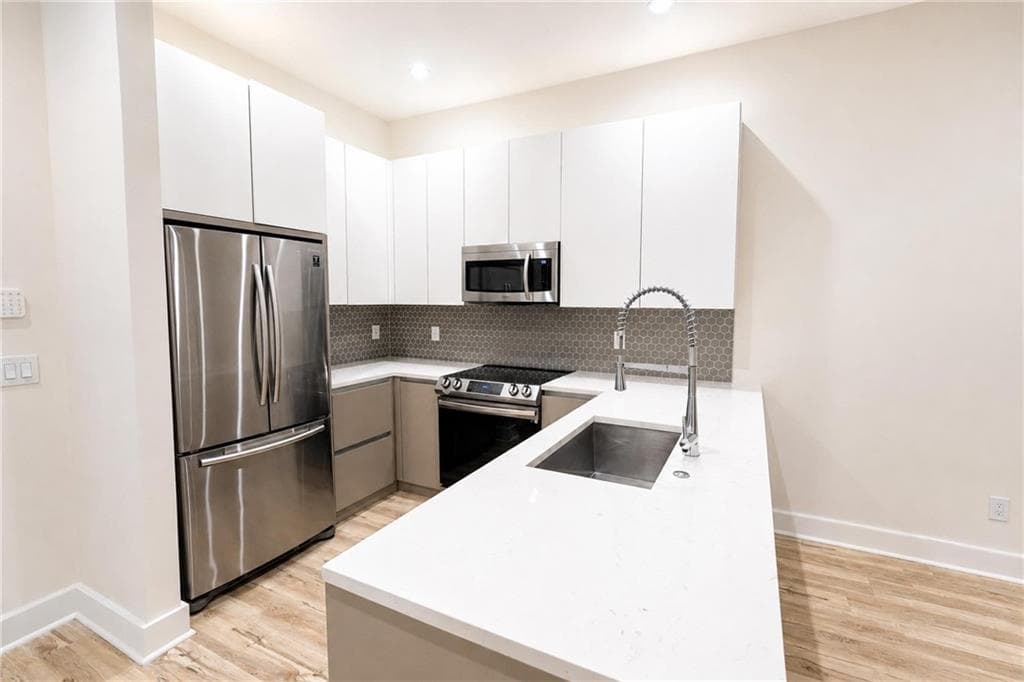 1 bedroom, 1 bathroom, 765 sq ft condominium for sale at 1155 Custer Avenue 108, Atlanta, GA 30316 — photo 7