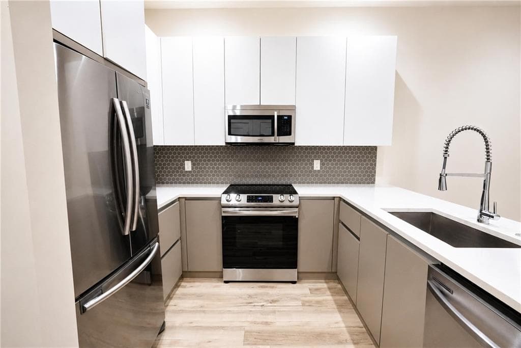 1 bedroom, 1 bathroom, 765 sq ft condominium for sale at 1155 Custer Avenue 108, Atlanta, GA 30316 — photo 8