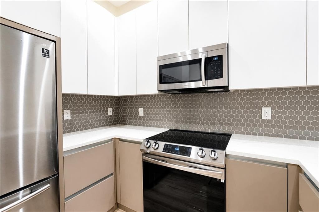 1 bedroom, 1 bathroom, 765 sq ft condominium for sale at 1155 Custer Avenue 108, Atlanta, GA 30316 — photo 9