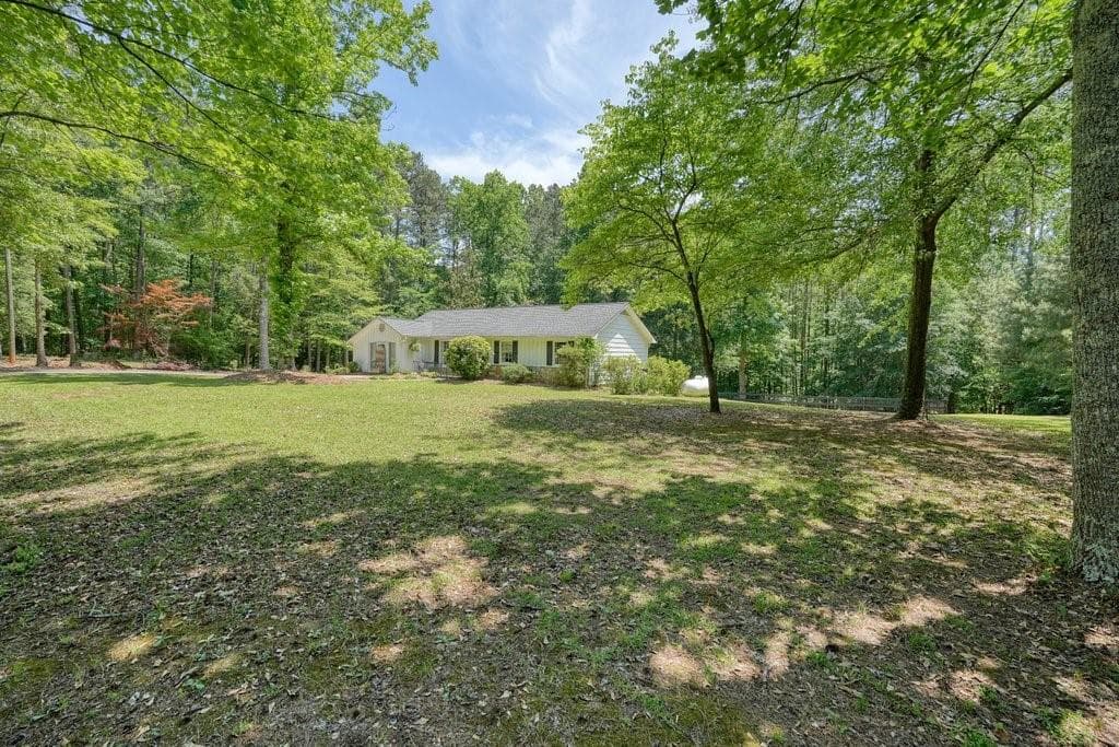 4 bedroom, 2 bathroom, 1,480 sq ft single family residence for sale at 367 Bradshaw Lane, Canton, GA 30115 — photo 8